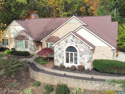 9773 Pine Valley Trl, Brighton, MI, 48114