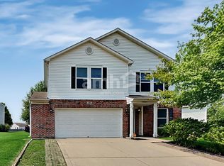 989 Bentgrass Dr, Greenwood, IN 46143