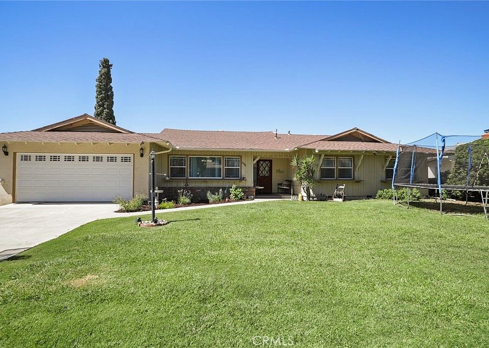 1st image of 25784 Edgemont Ct