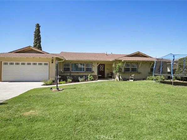 25784 Edgemont Ct, San Bernardino, CA 92404