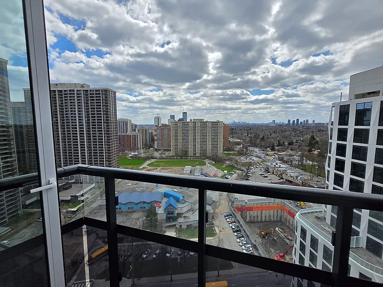 60 Central Park Dr #2110 — Photo 14