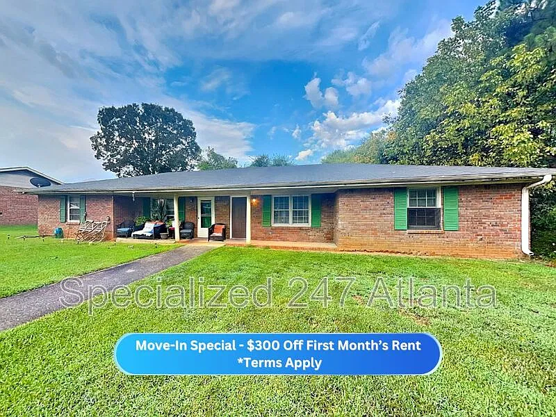 2 bed, 1.0 bath, 967 sqft, $1,145 — Photo 1