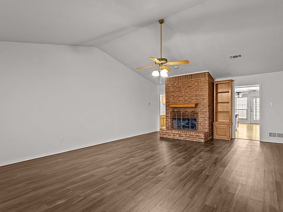 3rd image of 4010 Garden Park Dr