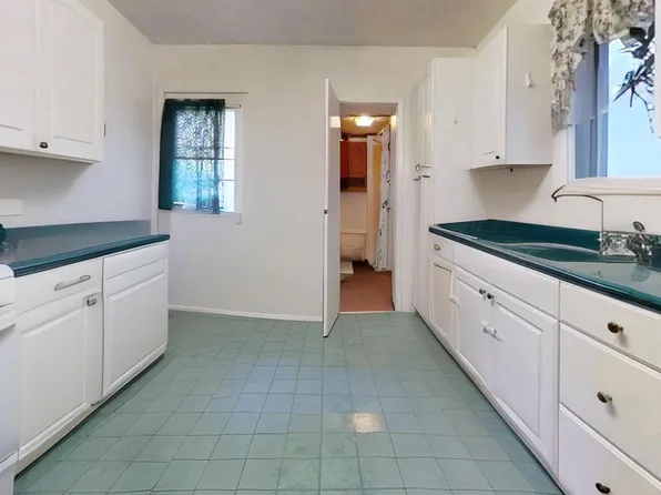 13 Coonley Court image 11 of 14