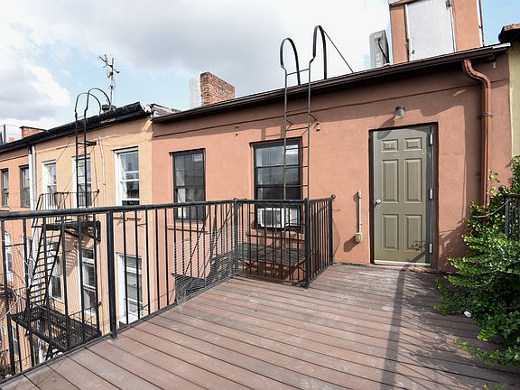 2nd image of 606 Henry St #401