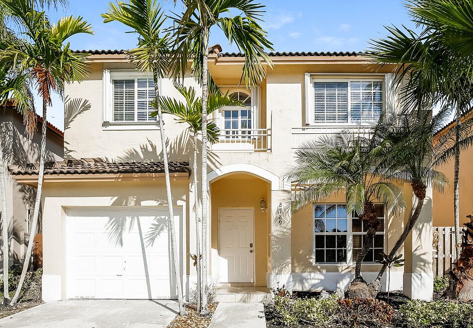 1st image of 8789 SW 214th Ln