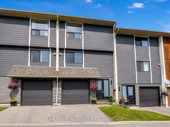 135 Chalmers St S #18, Cambridge, ON N1R 6M2