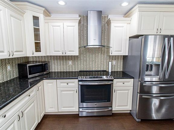 3rd image of 2342 Willow Tree Trl