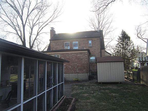 5th image of 728 Barney Ave