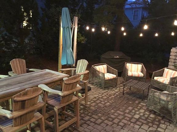 Back Patio/Drive - Dining table for 6, Seating for 4, Umbrella, Grill and Firepit