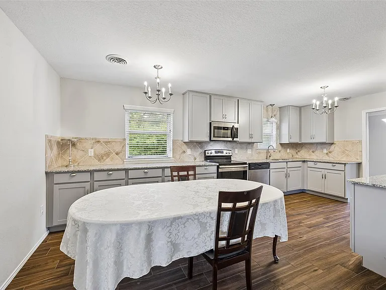 5402 Queensloch Dr — Photo 7
