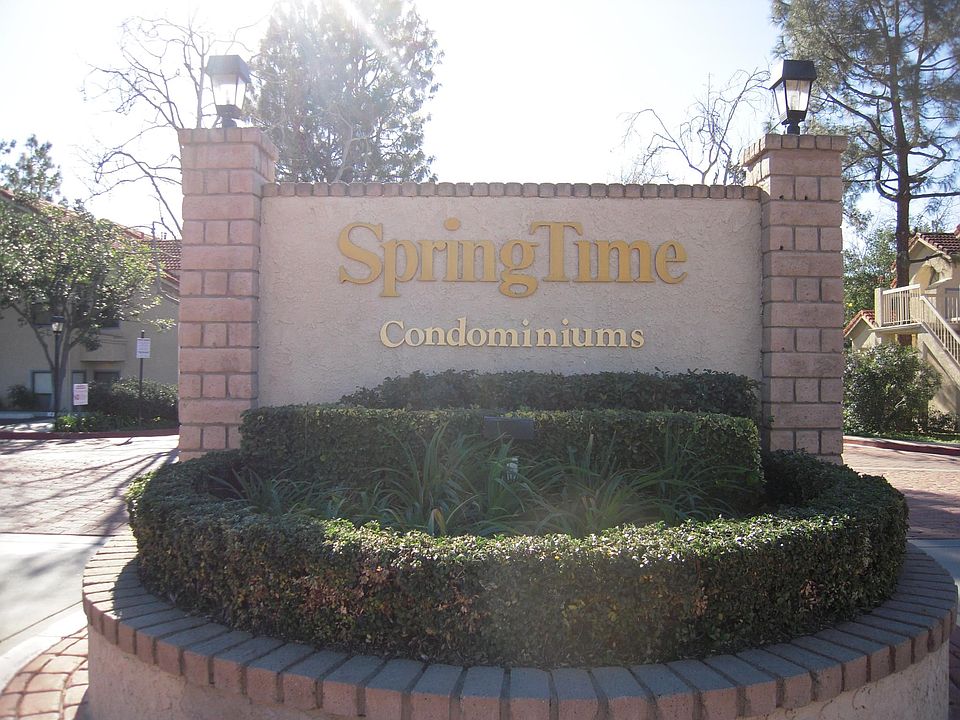 1st image of 2384 Archwood Ln Unit 16