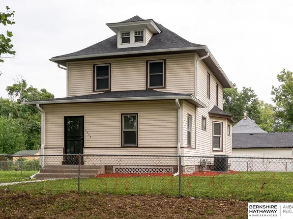 1458 Lothrop St, Omaha, NE 68110