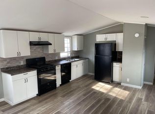 723 N Main St #12, Loami, IL 62661