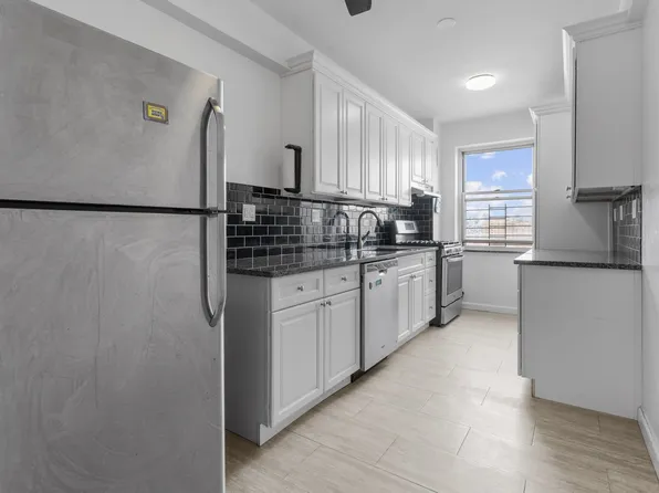 550 Grand Street image 1 of 13