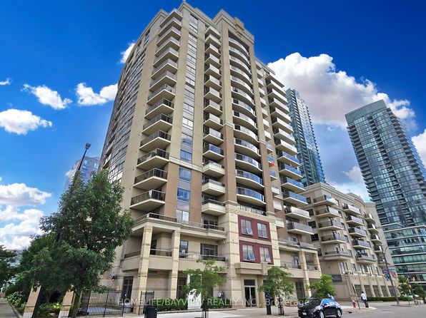 350 Princess Royal Dr #1002, Mississauga, ON L5B 4N1