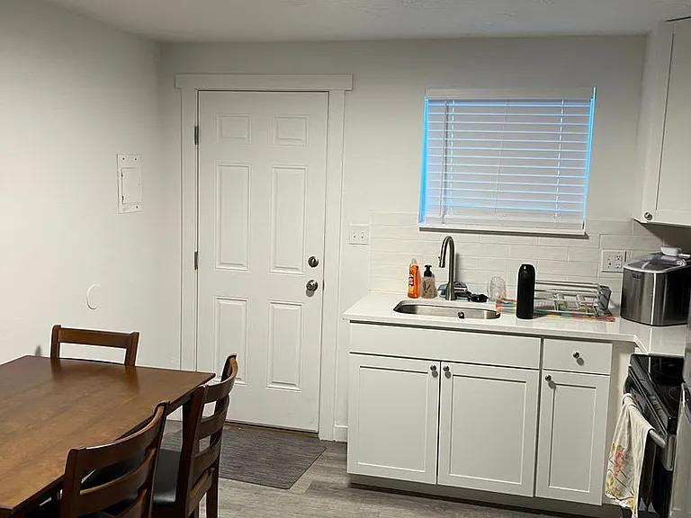1434 S 320 E — Photo 3