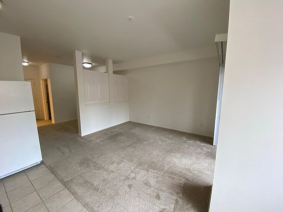 5th image of E102-517 225th Ln NE #E102