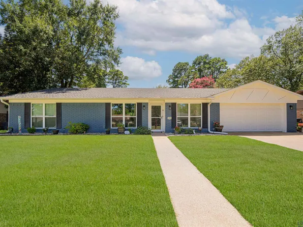 2207 Wainwright Ct, Longview, TX 75605