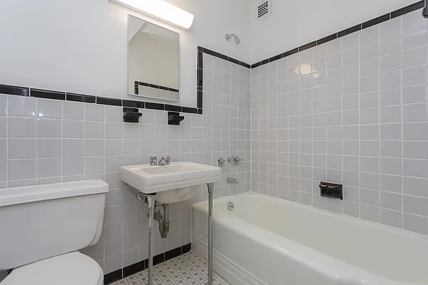 Sold by Keller Williams Realty Landmark | media 14