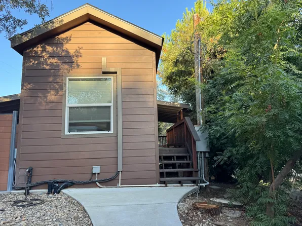 18462 Tollhouse Rd #B, Clovis, CA 93619