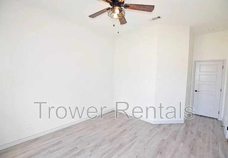 8650 Fortuna Ct — Photo 27
