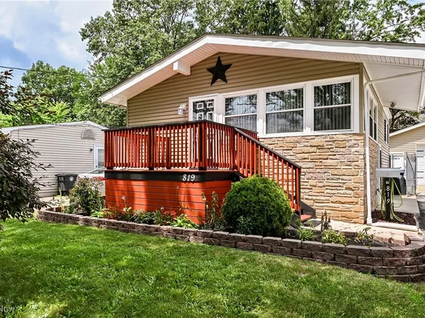 819 Carnegie Ave, Akron, OH 44314