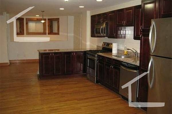 2nd image of 1615 Tremont St #001