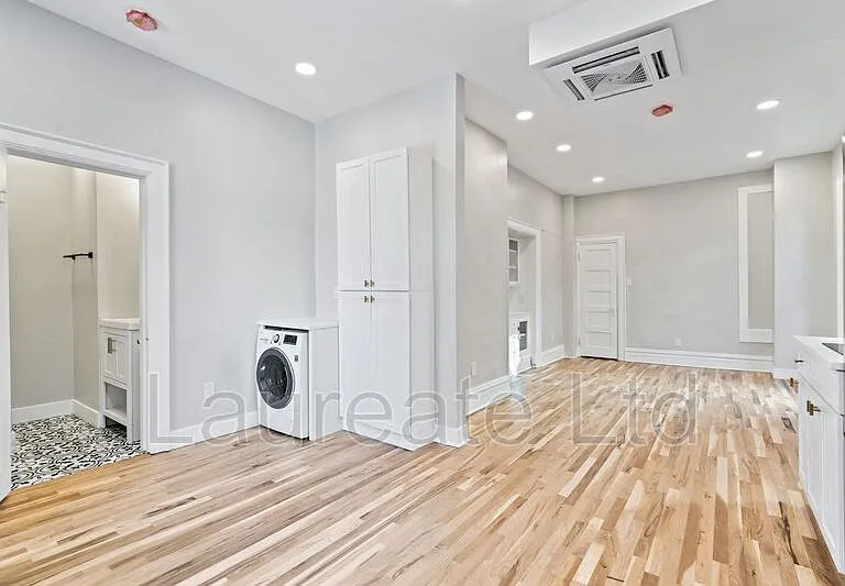 252 N Lincoln St #3 — Photo 3