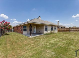 2032 Samantha Ln, Heartland, TX 75126