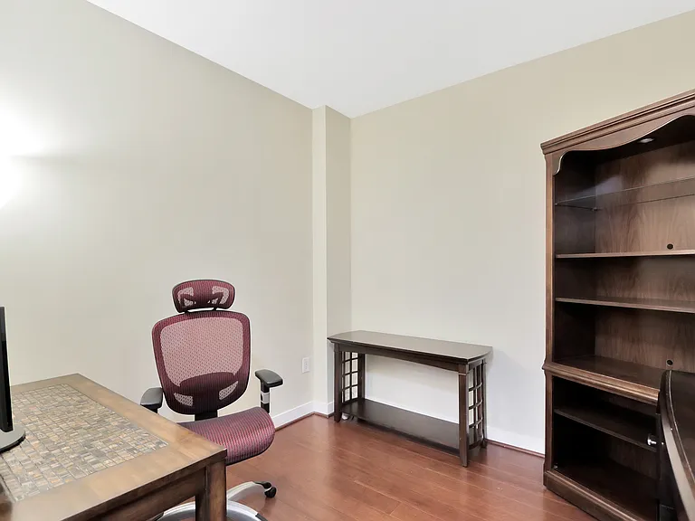 155 Potomac Psge #415 — Photo 20