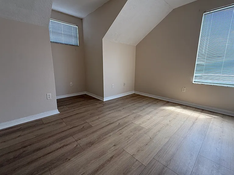 5901 Wrenwater Dr — Photo 10