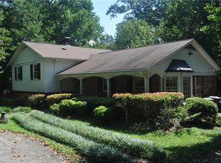5511 Garden Lake Dr, Greensboro, NC 27410