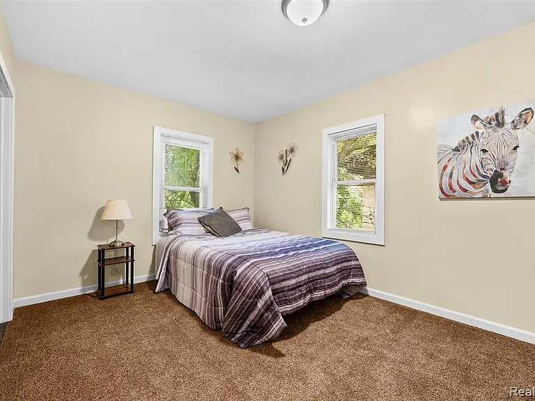 3196 Helen St — Photo 19