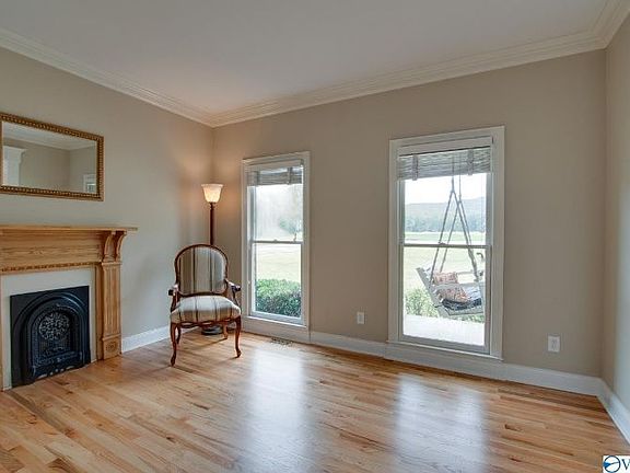 5th image of 3100 Chamlee Pl SE