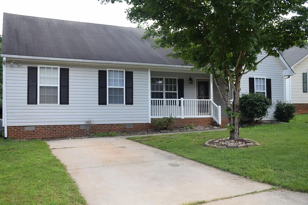 3 bed, 1525 sqft, $1,750 — Photo 2
