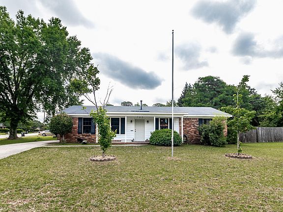 2nd image of 702 Cottonwood Court