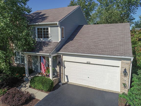 2nd image of 672 Oakwood Ln