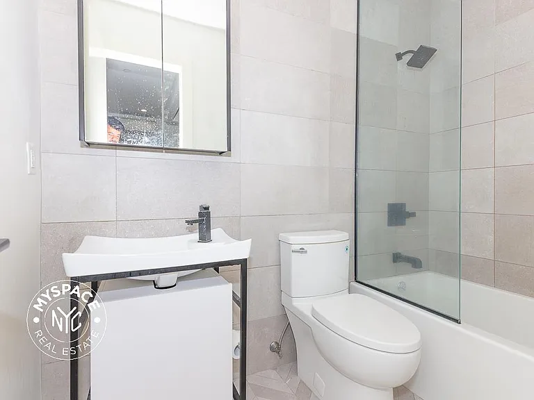 826 Saint Johns Pl #4B — Photo 5