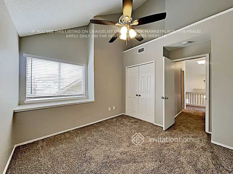 9218 Oak Hollow Dr — Photo 10