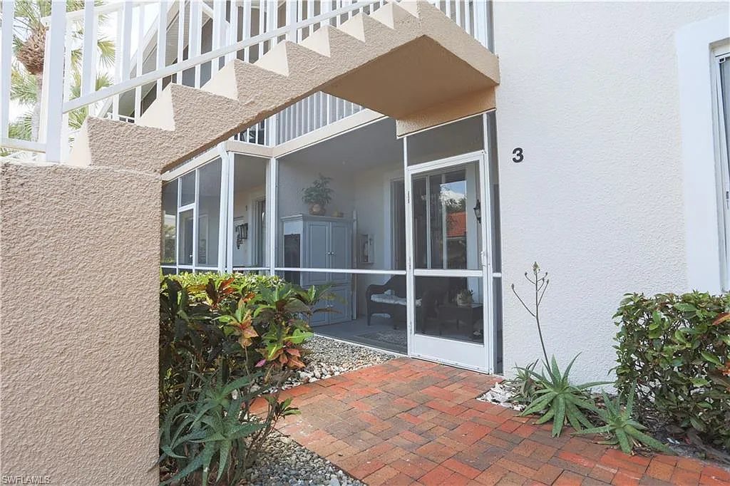 2 bed, 2.0 bath, 1349 sqft, $2,100 — Photo 3