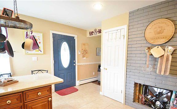 3rd image of 12 Blossom Ln