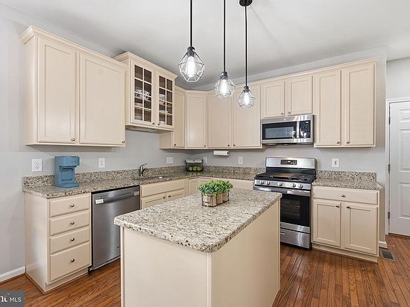 4th image of 14840 Links Pond Cir