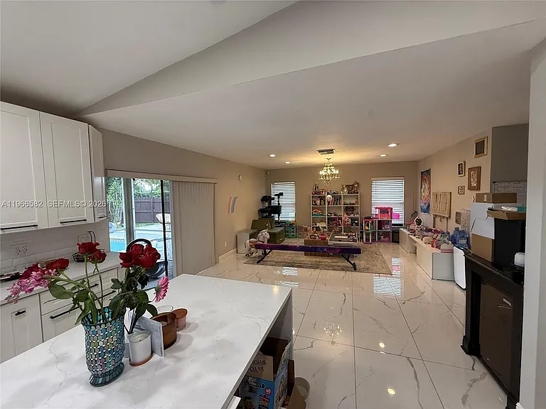 20888 Sugarloaf Ln — Photo 10