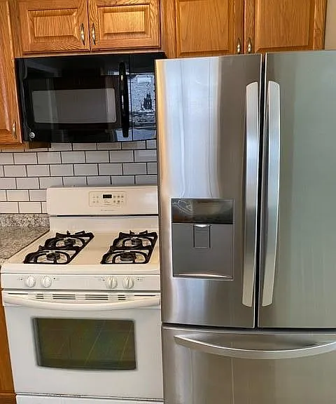 825 N Edison Ave — Photo 8