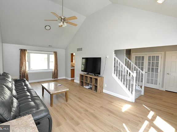 4th image of 45 Sheri Way