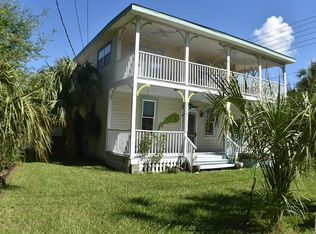 1891 Wacassassa St, Tarpon Springs, FL 34689