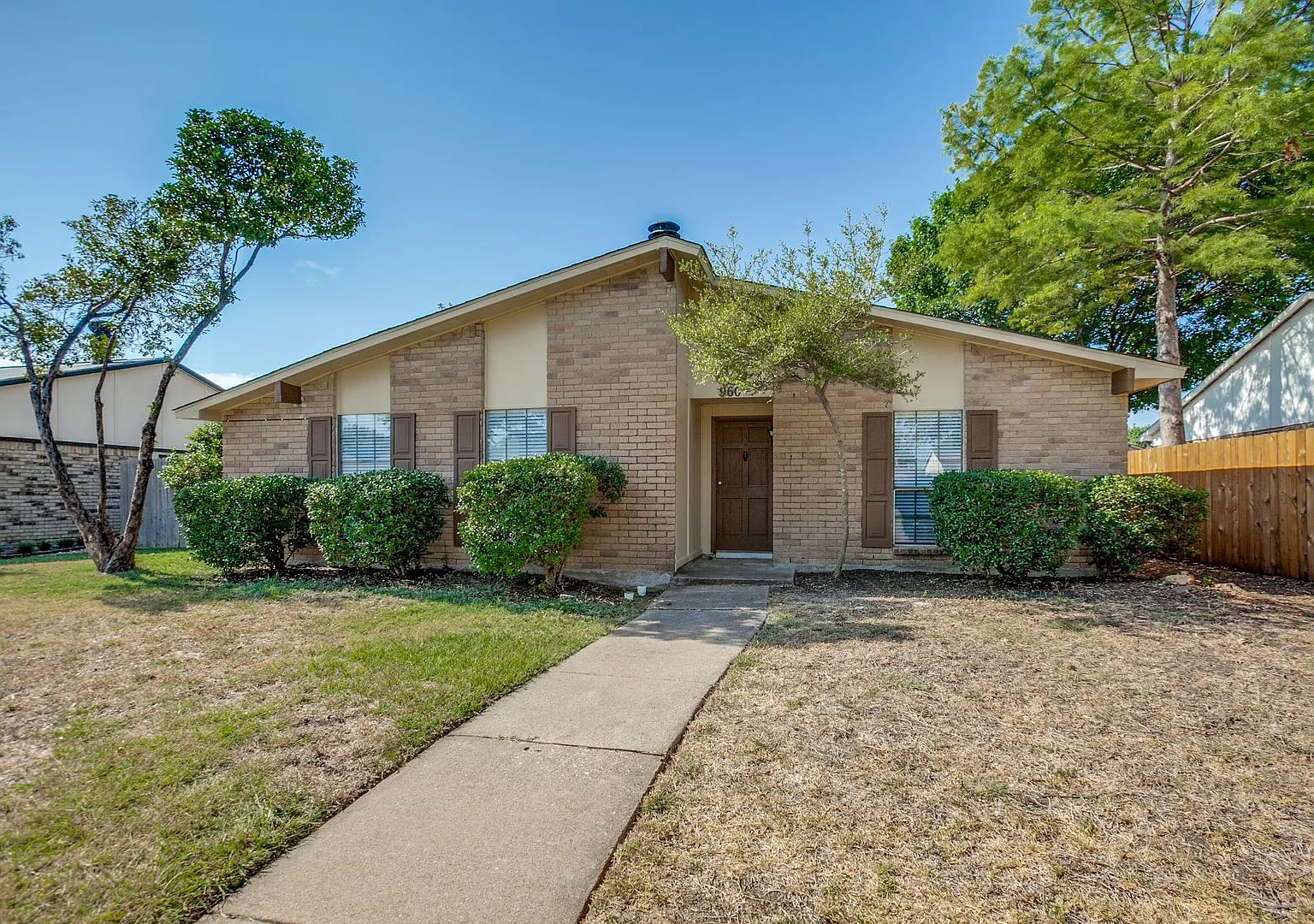 One Story 3 Bedroom, 2 Bathroom Home In Plano Isd For Lease! — Photo 1