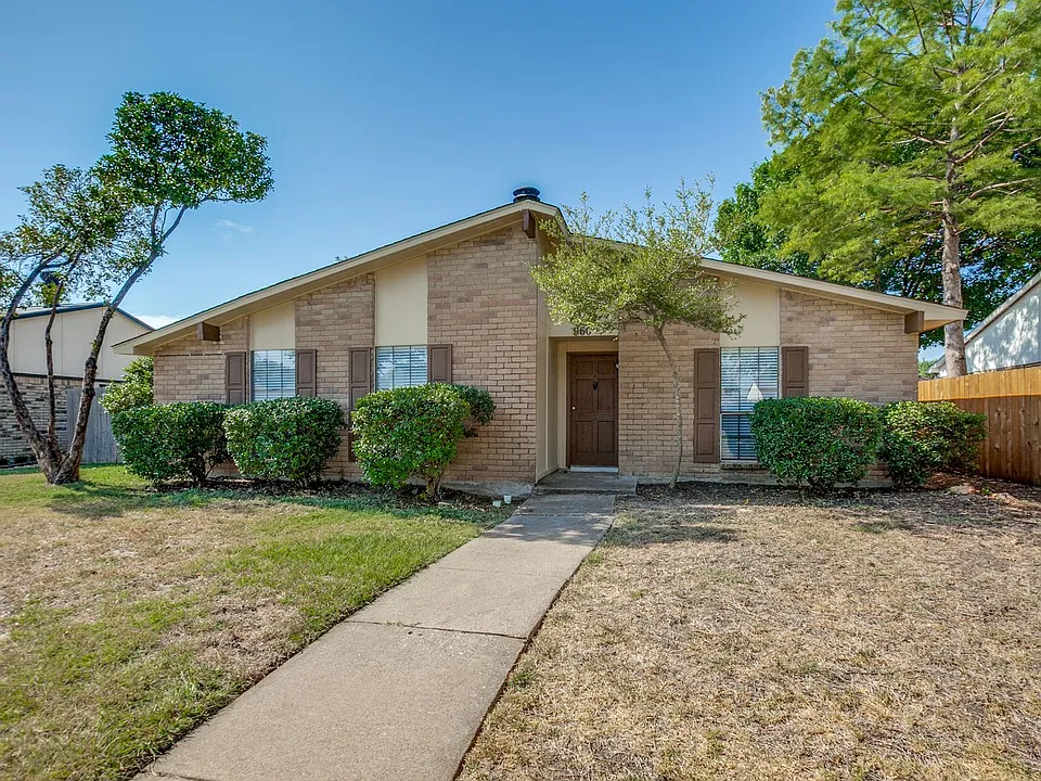 960 Lockhart Dr