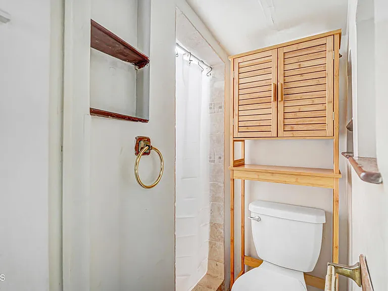 586 Los Rocas Dr — Photo 10